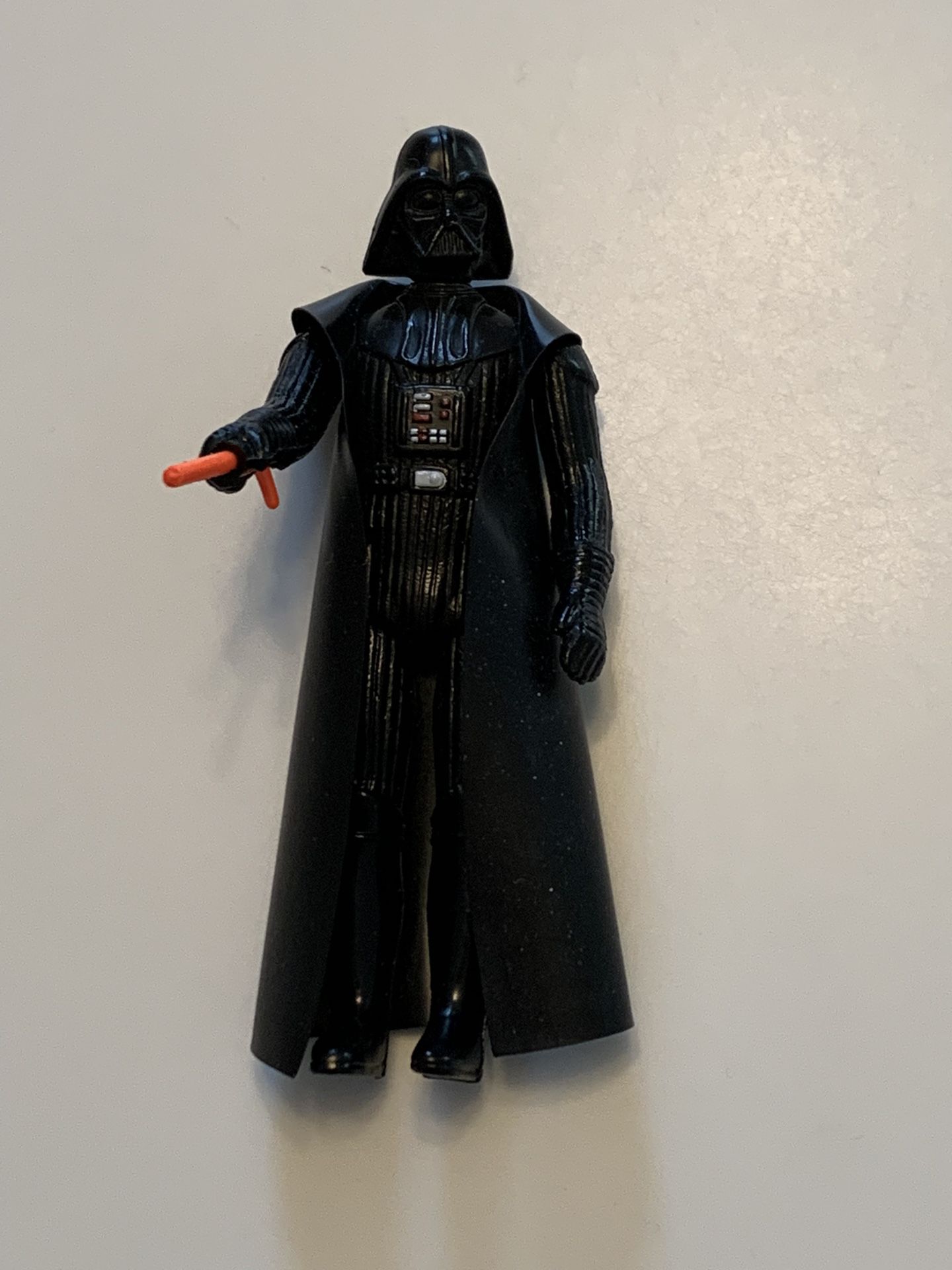 STAR WARS “DARTH VADER” from 1977 with FULL CAPE and LIGHT SABER (missing tip)