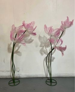 Floral / butterfly decor
