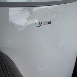 Midea. 12.000 btu portable wireless air conditioner