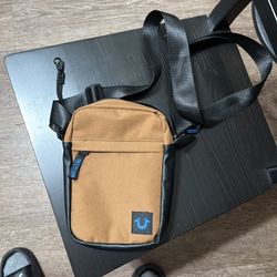 True religion crossbody bag