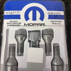 Mopar (open package) wheel locks Fits Jeep Compass, Cherokee. Dodge Dart (2013-2016) & Chrysler 200 (2015,2016)