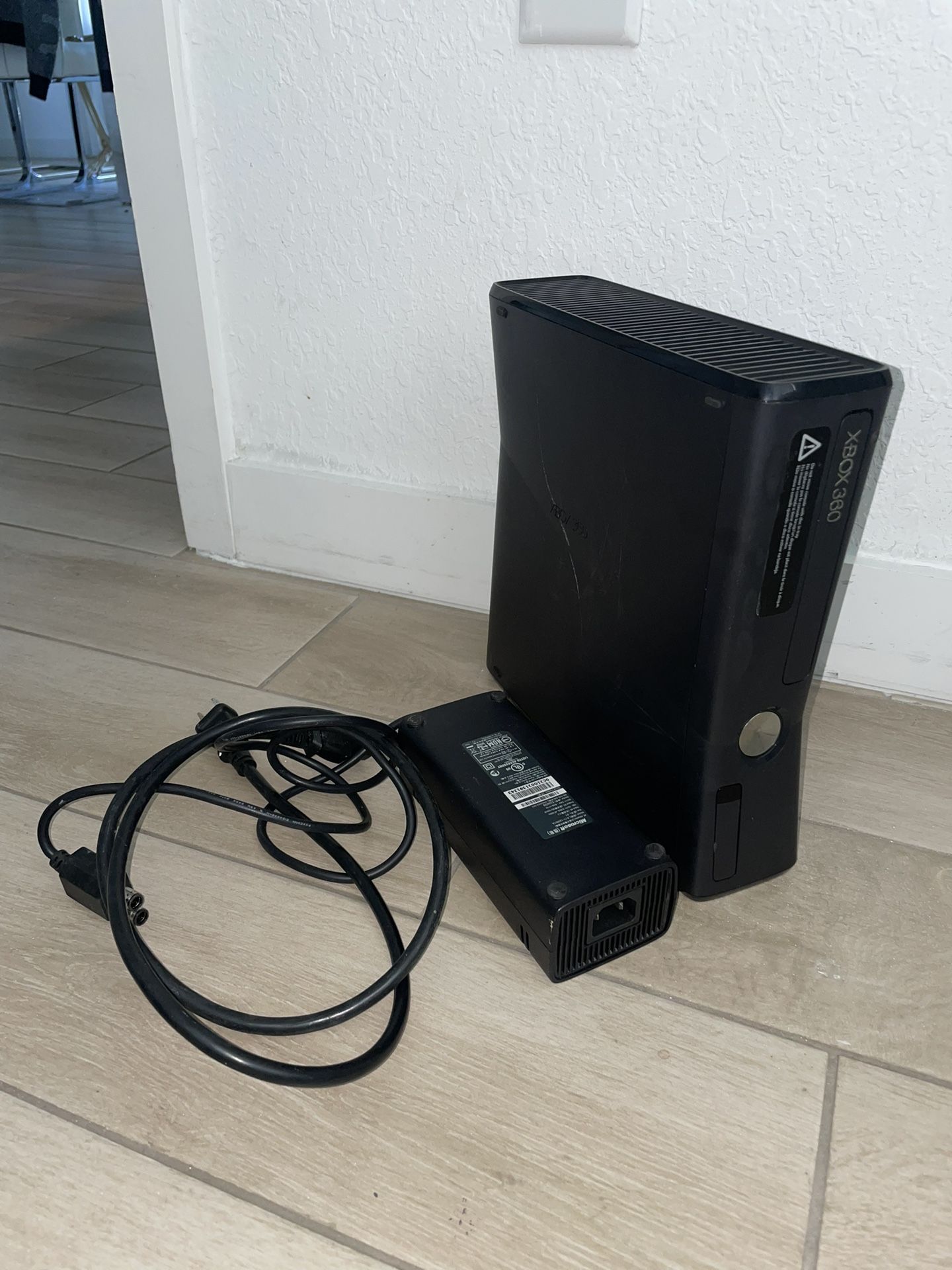Xbox 360 Slim 250GB