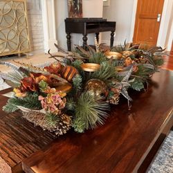 X-large FRONTGATE Holiday Collection:  Evergreen Dining Room Centerpiece 