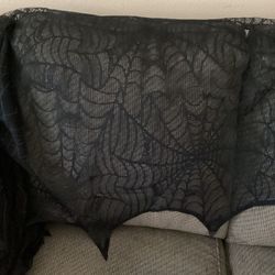 Spider Web Lace Runner/Fabric