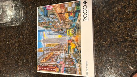 Old New York 2000 Piece Jigsaw Puzzle