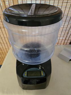 Automatic Pet Feeder