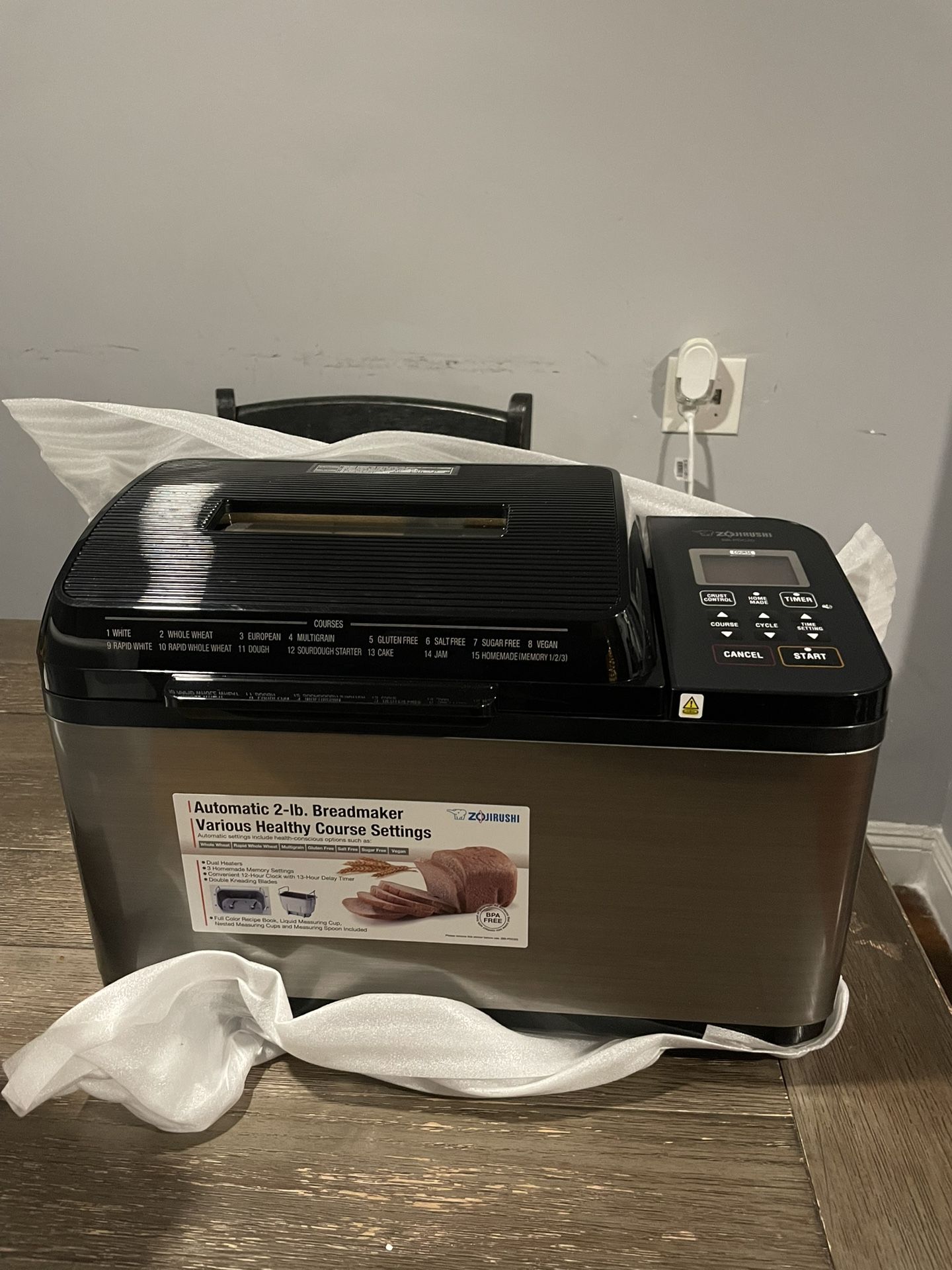 Zojirushi Bread maker