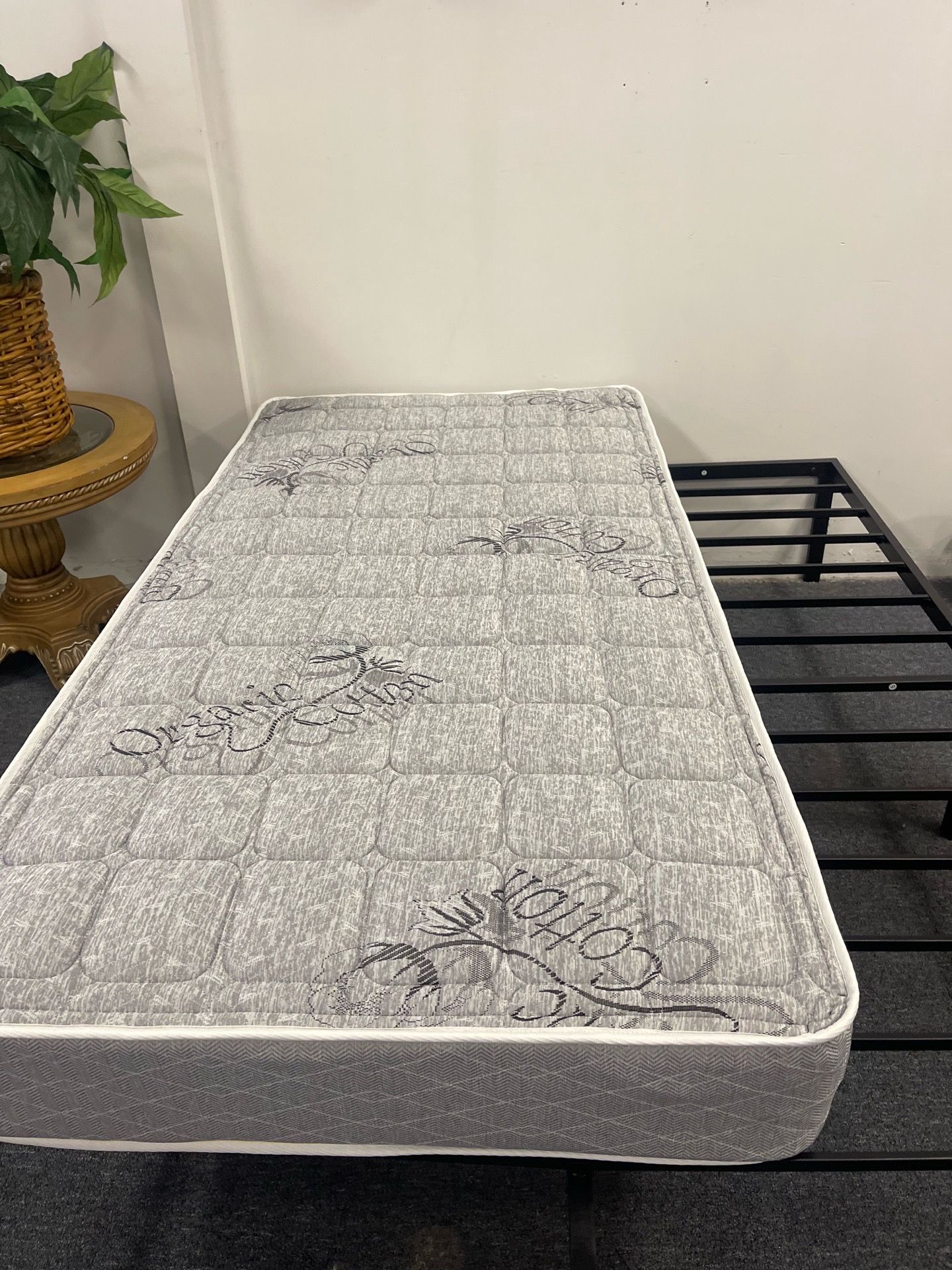Twin mattress