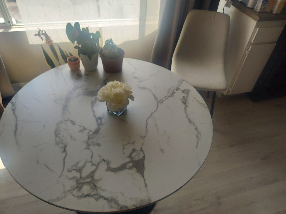 White Faux Marble Round Table for 4 + Four Chairs