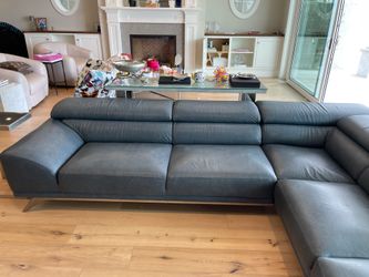 ***Authentic*** ROCHE BOBOIS DESIGNER LEATHER SECTIONAL WITH CHAISE – $3,000