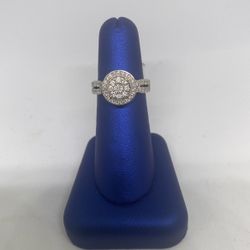 10KT White Gold Diamond Ring