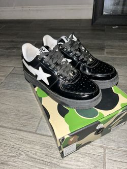 Bapestas black patent white star Size 9 I WILL DELIVER IF CLOSE 
