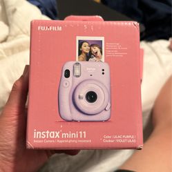 Fujifilm Instax Mini 11 Instant Film Camera with Automatic Exposure and Flash, Fujinon 60mm Lens with Selfie Mirror, Optical Viewfinder Polaroid Camer
