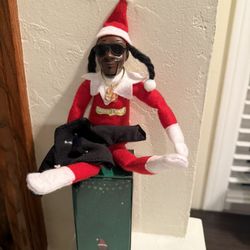 Snoop Elf 