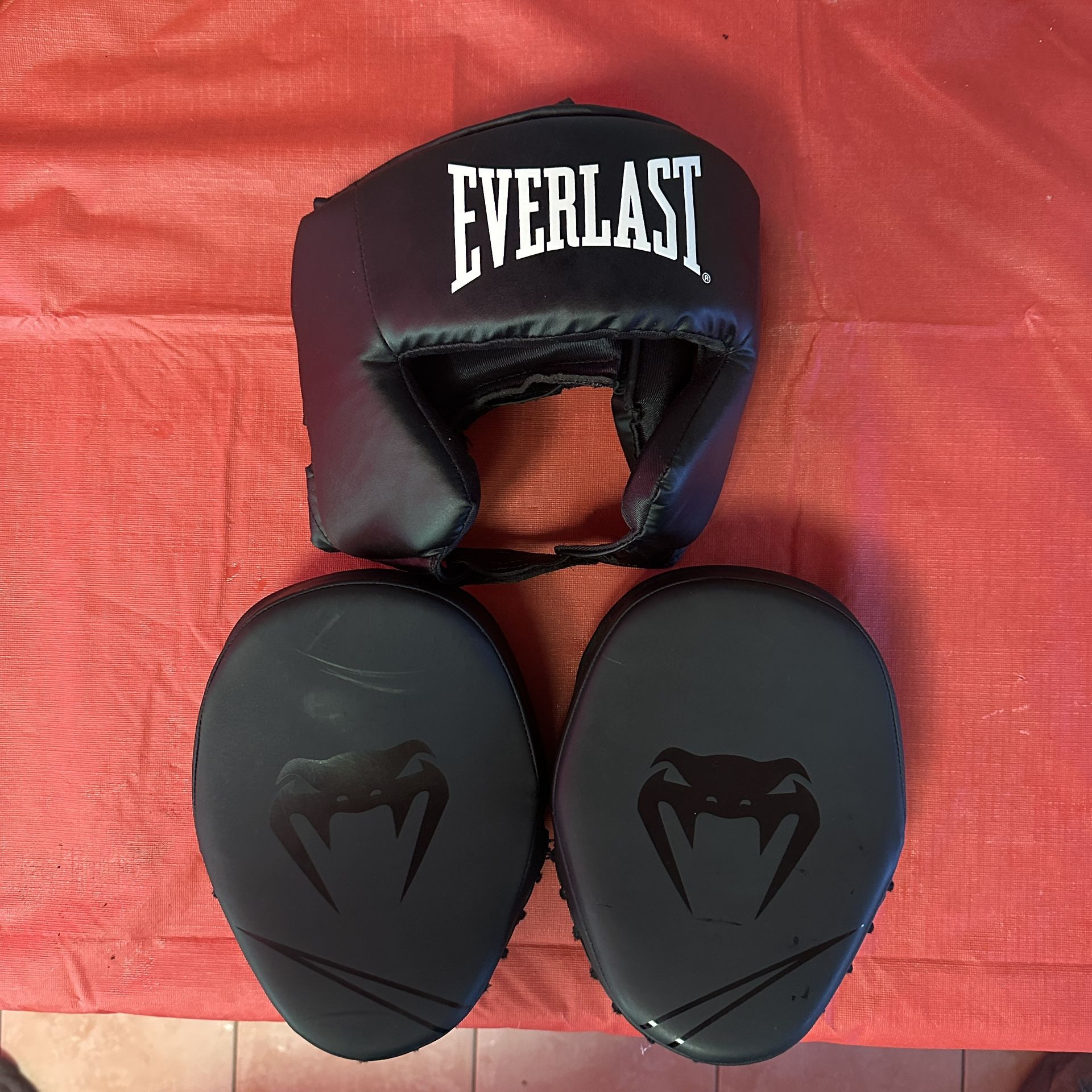 Boxing Headgear And Mitts