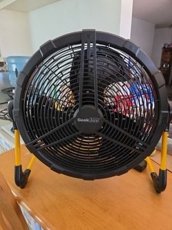 Geek Air 18are Rechargable Fan Brand New