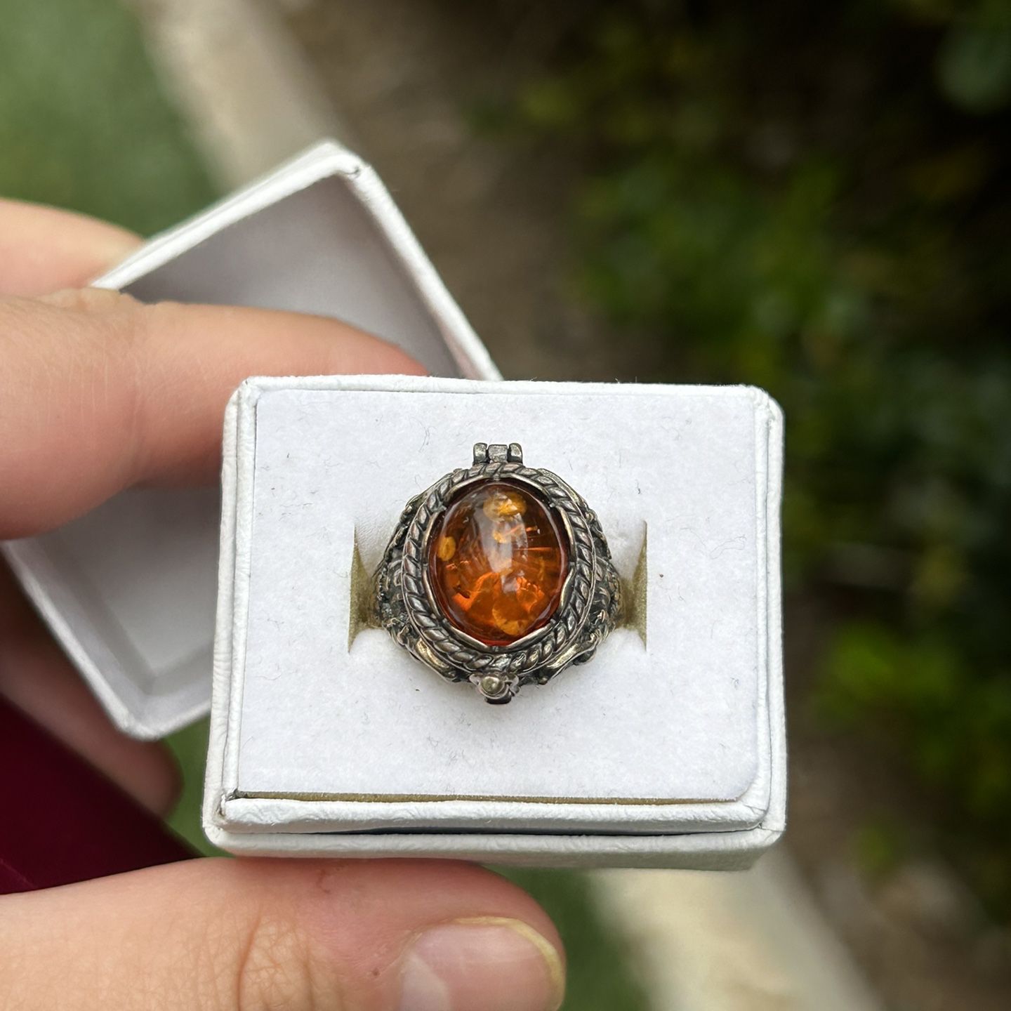 Amber Poison Ring 