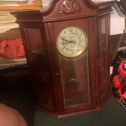 Pendulum Clock With Chime