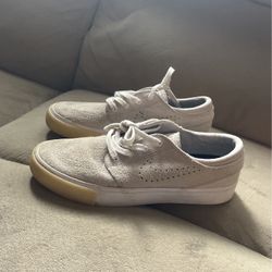 Nike Janoski