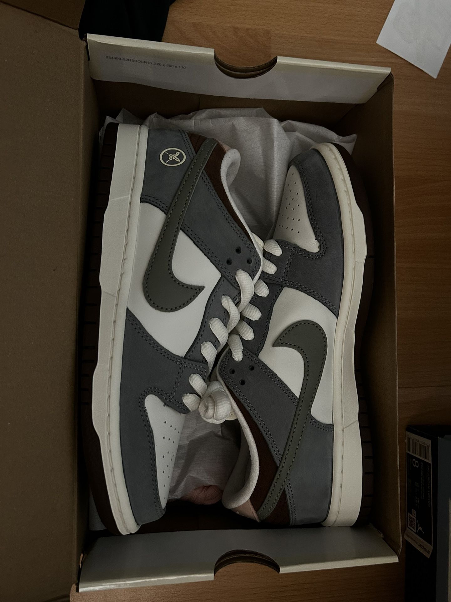 DS Nike SB dunk low Yuto sz 8