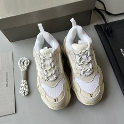 Balenciaga Triple S Sneakers 84