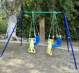 Kids Outdoor Swing Set