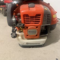 H usqvarna 570BTS Gas Backpack Leaf Blower