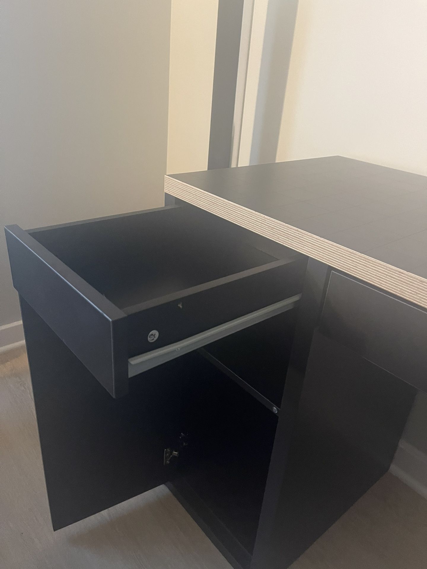 Micke Desk- IKEA
