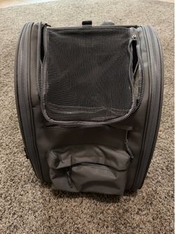 Pet backpack