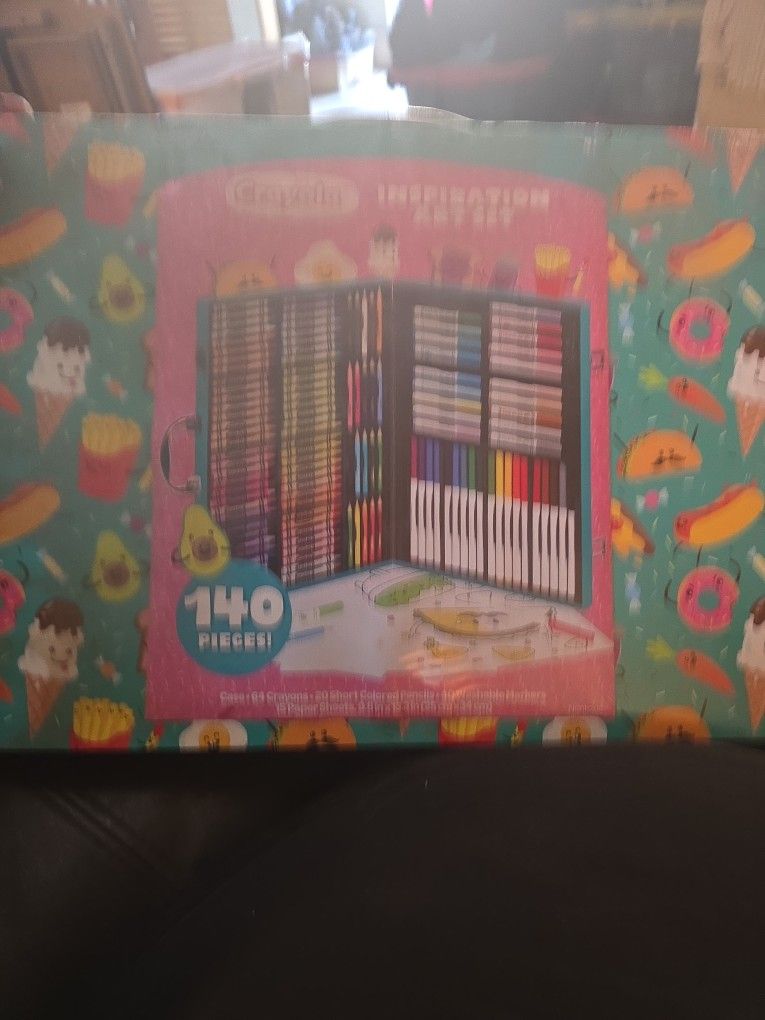 Crayola Inspiration Set 140 Piece