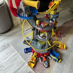 Paw Patrol Tower and Rubble & Crew Rubble Barkyard Toy Vehicle Playset