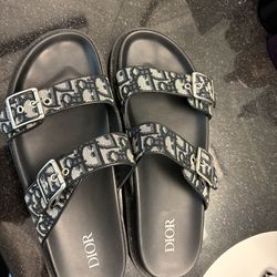 Dior Slide