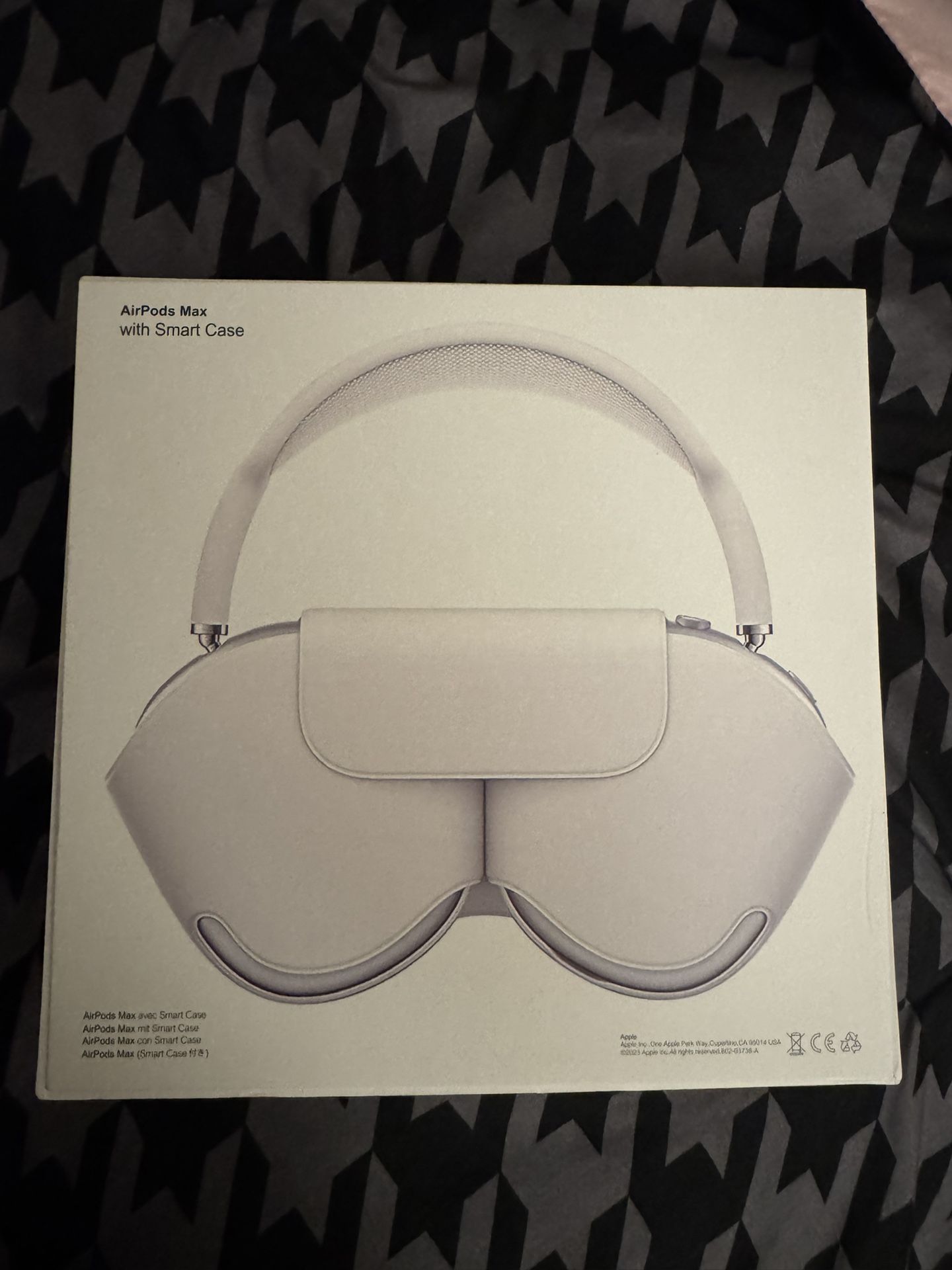 AirPods Max With Case