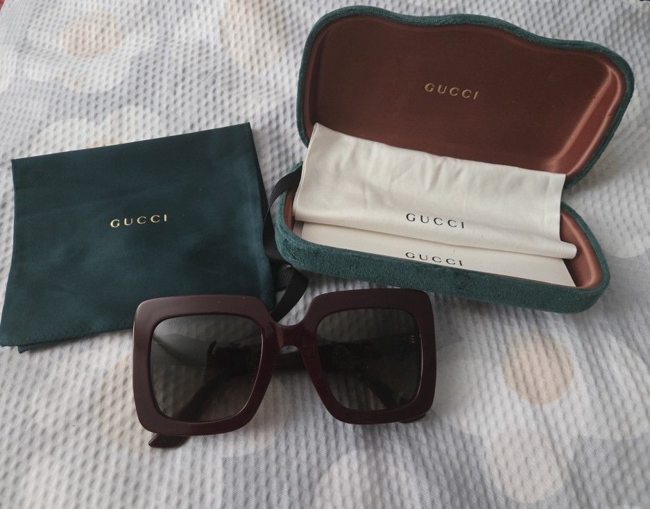 GUCCI SUN GLASSES