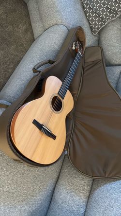 Taylor Guitar Academy 12e-N Series