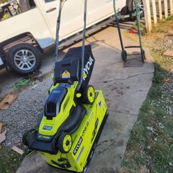 RYOBI
ONE+ 18V 13 in. Cordless Battery Walk Behind Push Lawn Mower with 4.0 Ah Battery and Charger
Questions & Answers (203)