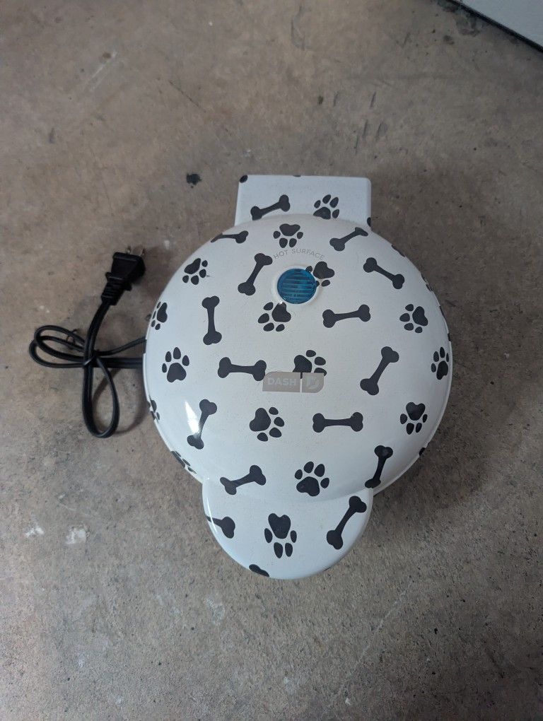 Dash Dog Treat Maker