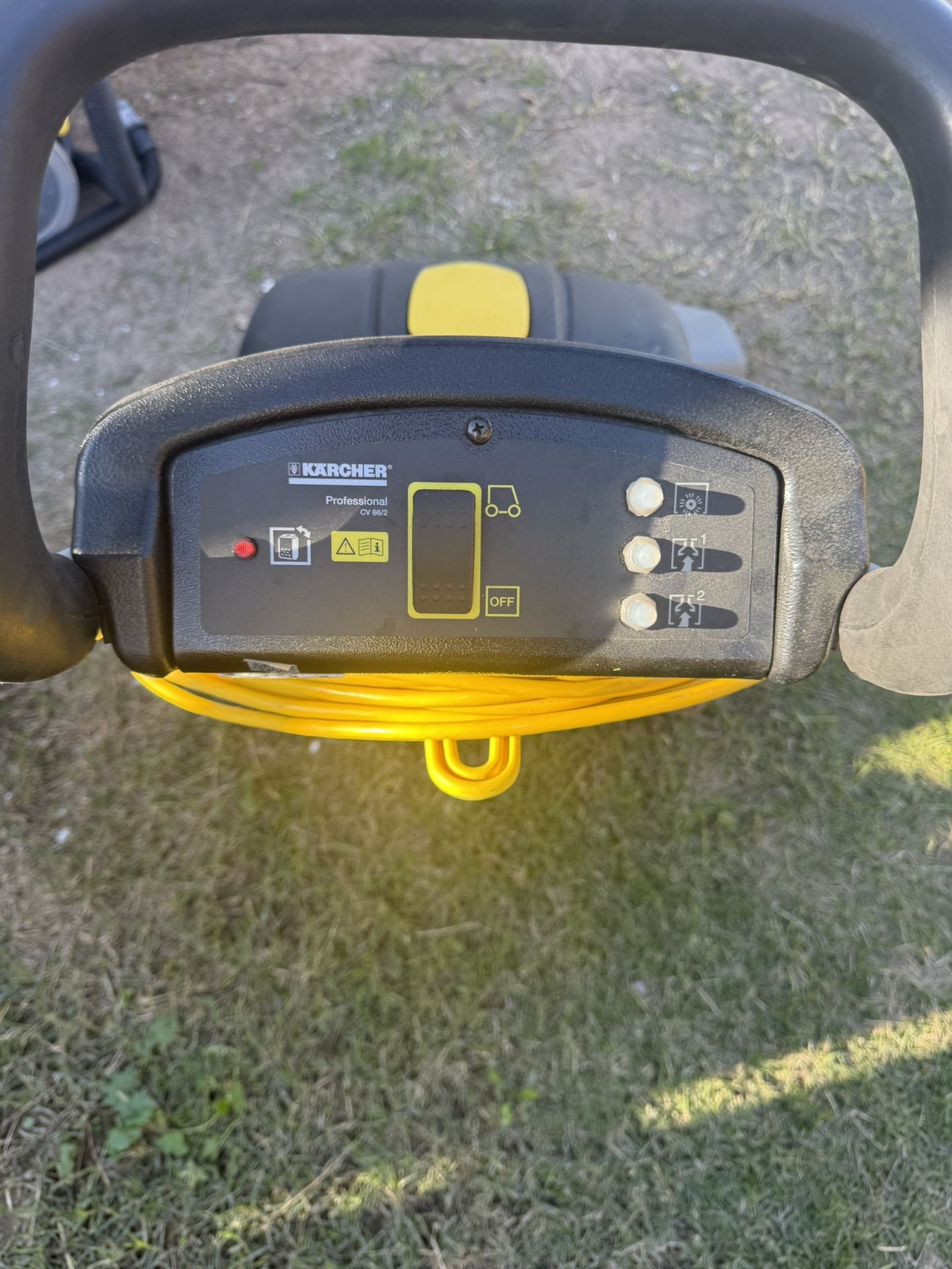 Windsor NuWave Wide Area Vacuum