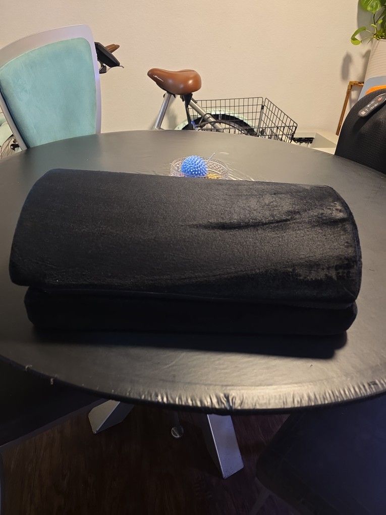 Black Ergonomic Memory Foam Foot Rest – Under Desk Leg Support