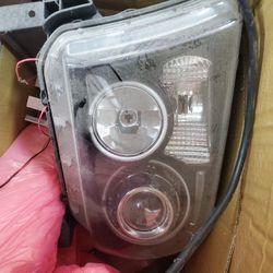 Halo headlights toyota tundra 2007-2013. Anyone brand.