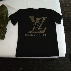 Men's Small Louis Vuitton shirt 