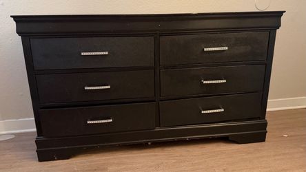 Dresser with night stand