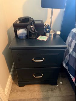 2-drawer nightstand