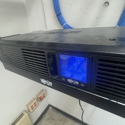 Tripplite Smart 1500LCD.  900w  120v. Interactive ups