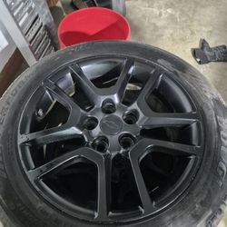 Set Of Four 215/55r17 Tires On Malibu Rims