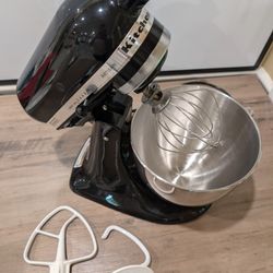 KitchenAid Artisan Series 5 Stand Mixer (5 Qt) 
