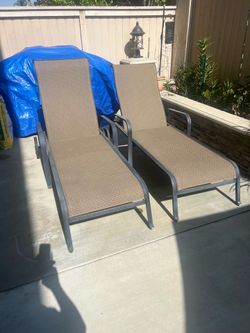 Outdoor lounge chairs