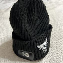 NWT New Era NBA Team Cuff Knitted Beanie ~ Chicago Bulls