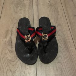 Gucci slides with gold logo size 8 