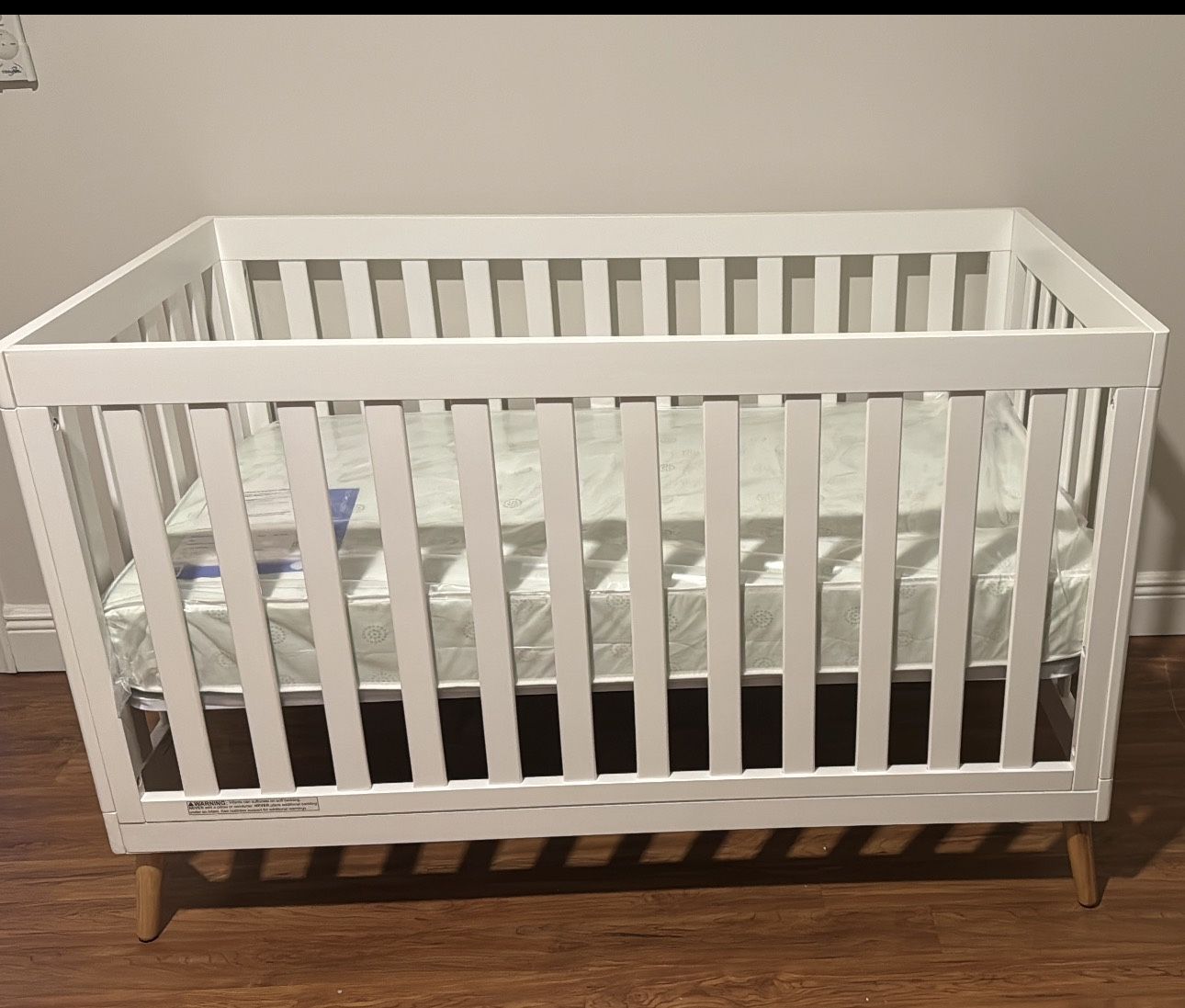 Crib With Mattress - Cuna Con Colchón 